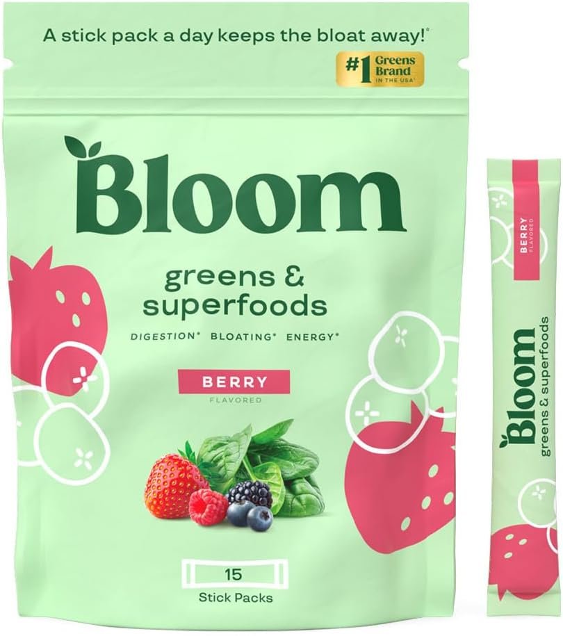 Bloom Nutrition Greens and Superfoods Powder Packets for Digestive Health, Greens Powder, Digestive Enzymes, Probiotics, Spirulina, Chlorella for Bloating Gut Support, Green Juice, 15 Stick, Berry
